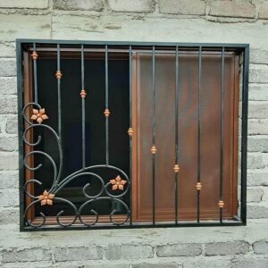 حفاظ پنجره فلزی در بومهن