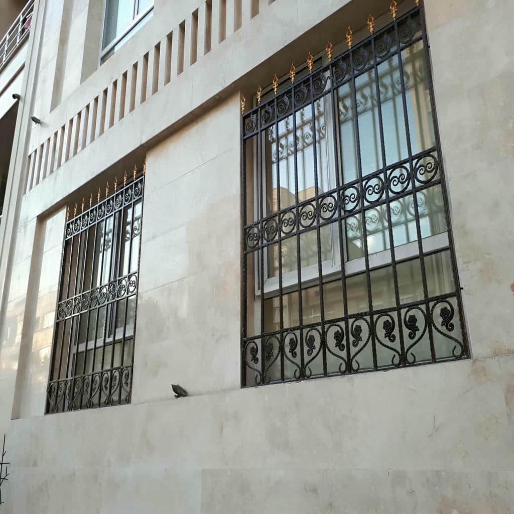 قیمت حفاظ پنجره فلزی فرفورژه کلاسیک در کمال شهر