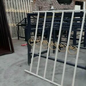 حفاظ پنجره فلزی در اشتهارد