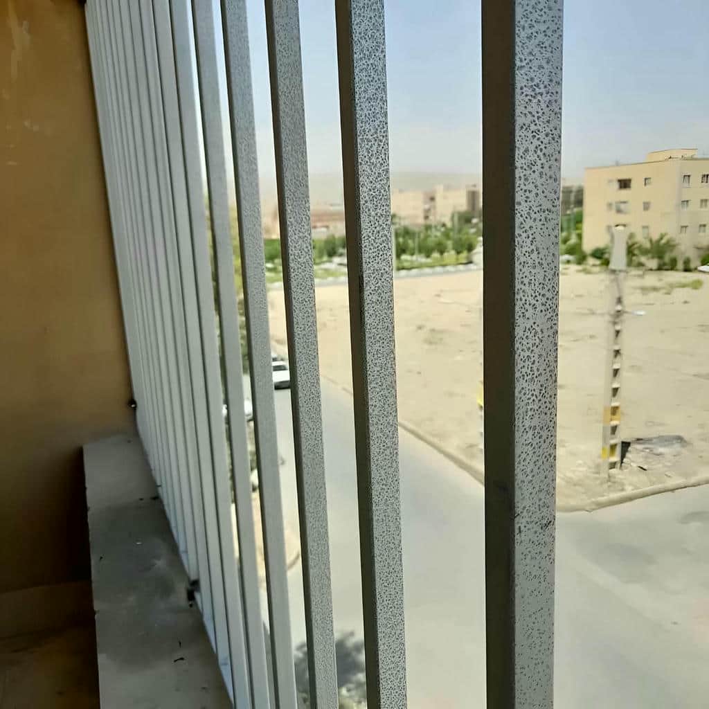 خرید حفاظ پنجره فلزی مینیمال ساده در بیرجند
