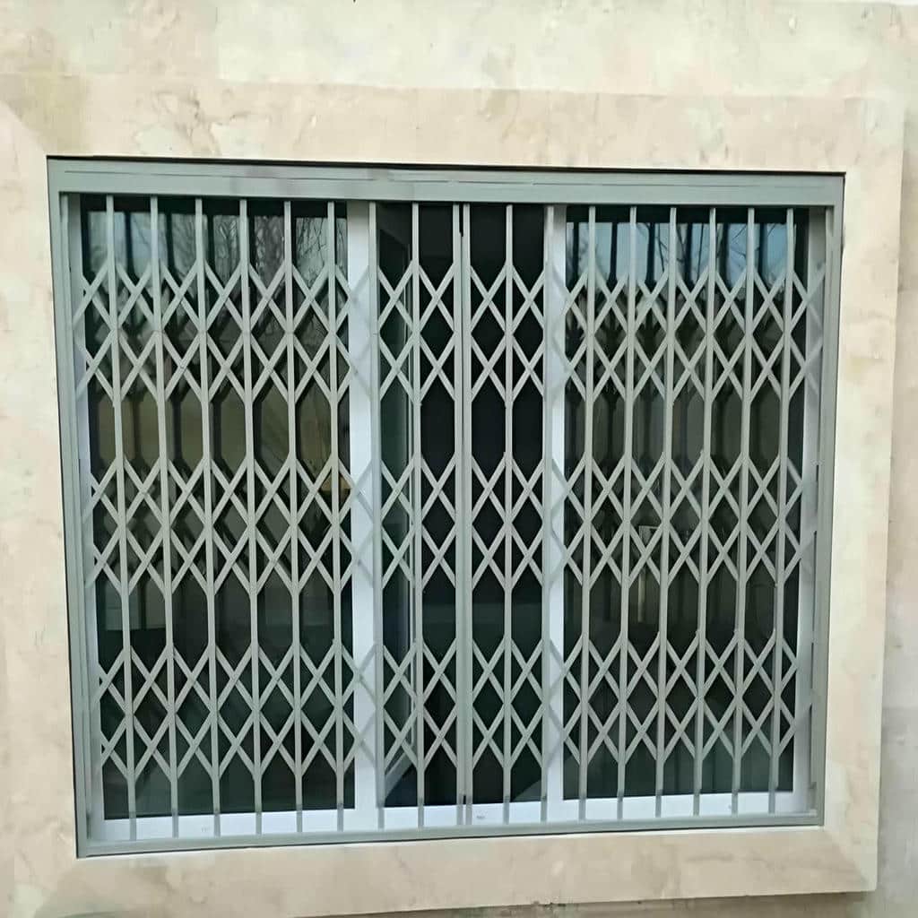 نصب حفاظ پنجره فلزی مدرن هندسی در تهران