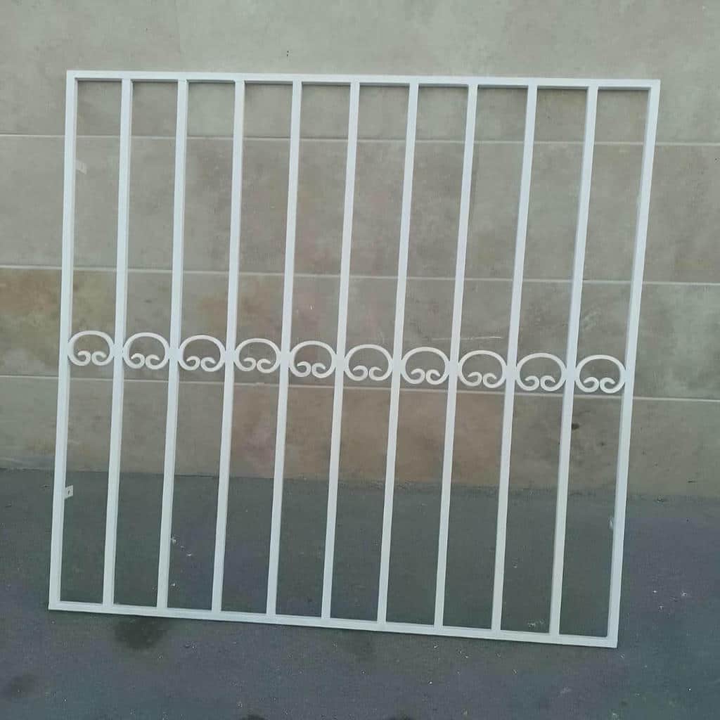فروش حفاظ پنجره فلزی بازشو در قم