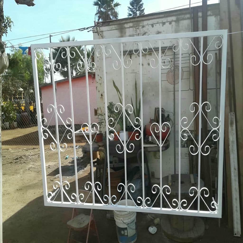 کارخانه حفاظ پنجره فلزی رنگ کوره ای در ایرانشهر