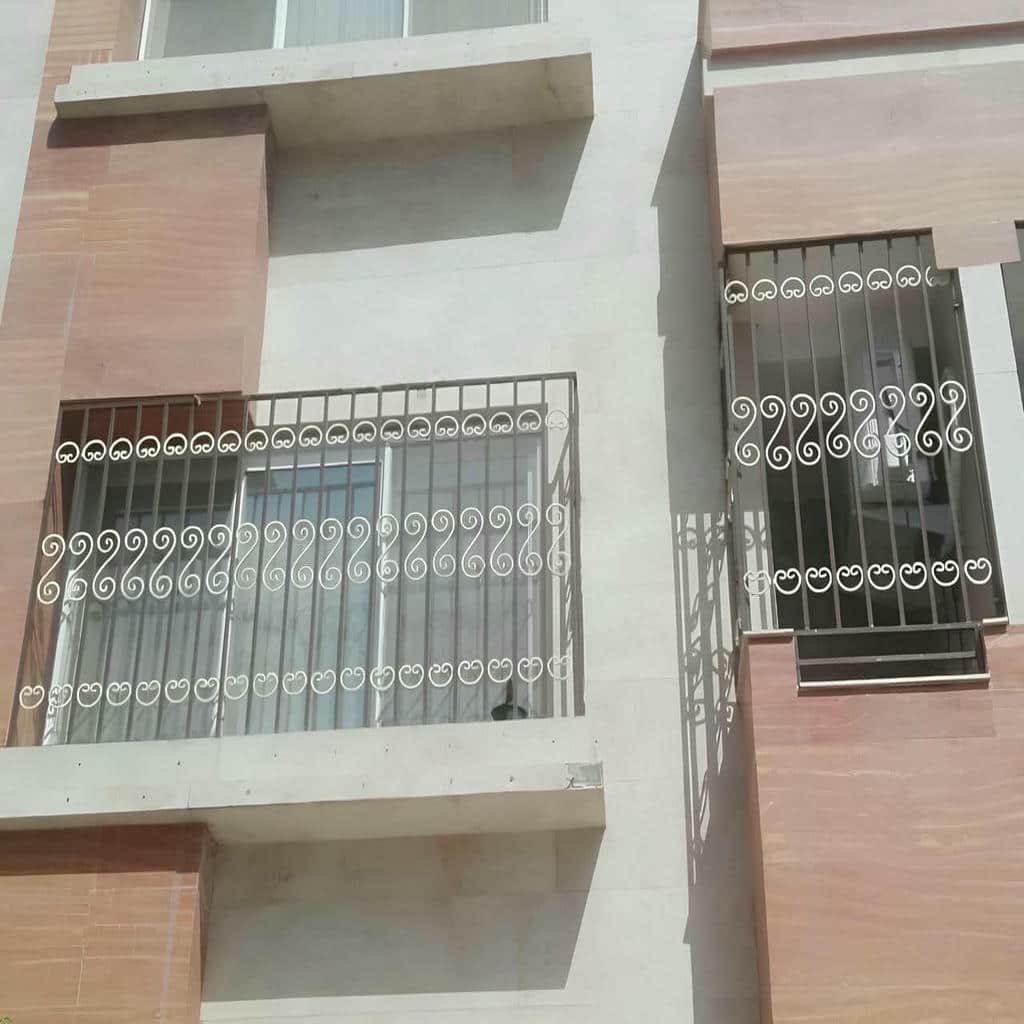 قیمت حفاظ پنجره فلزی فرفورژه مدرن در بیرجند