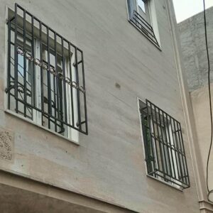 حفاظ پنجره فلزی در بندر انزلی
