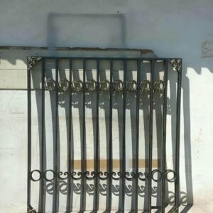 حفاظ پنجره فلزی در عظیمیه کرج