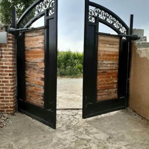 جک برقی درب پارکینگ در کاشان