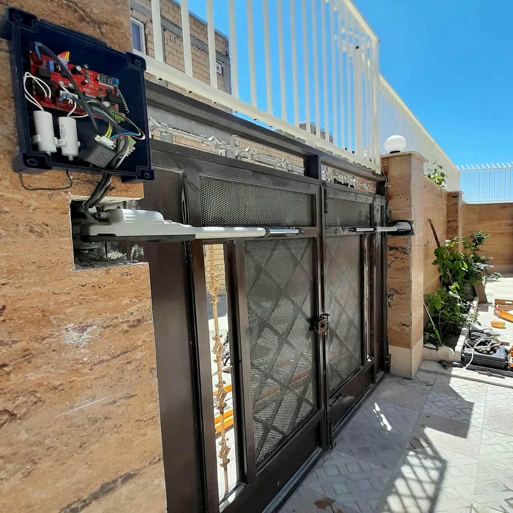 جک برقی درب پارکینگ در ساری