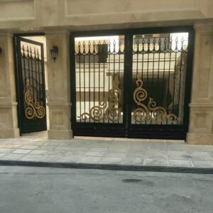 درب حیاط آهنی در سقز