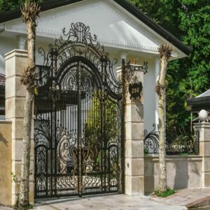درب حیاط آهنی در اصفهان