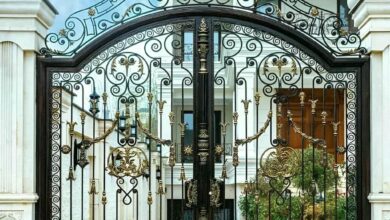 درب حیاط آهنی در ایرانشهر
