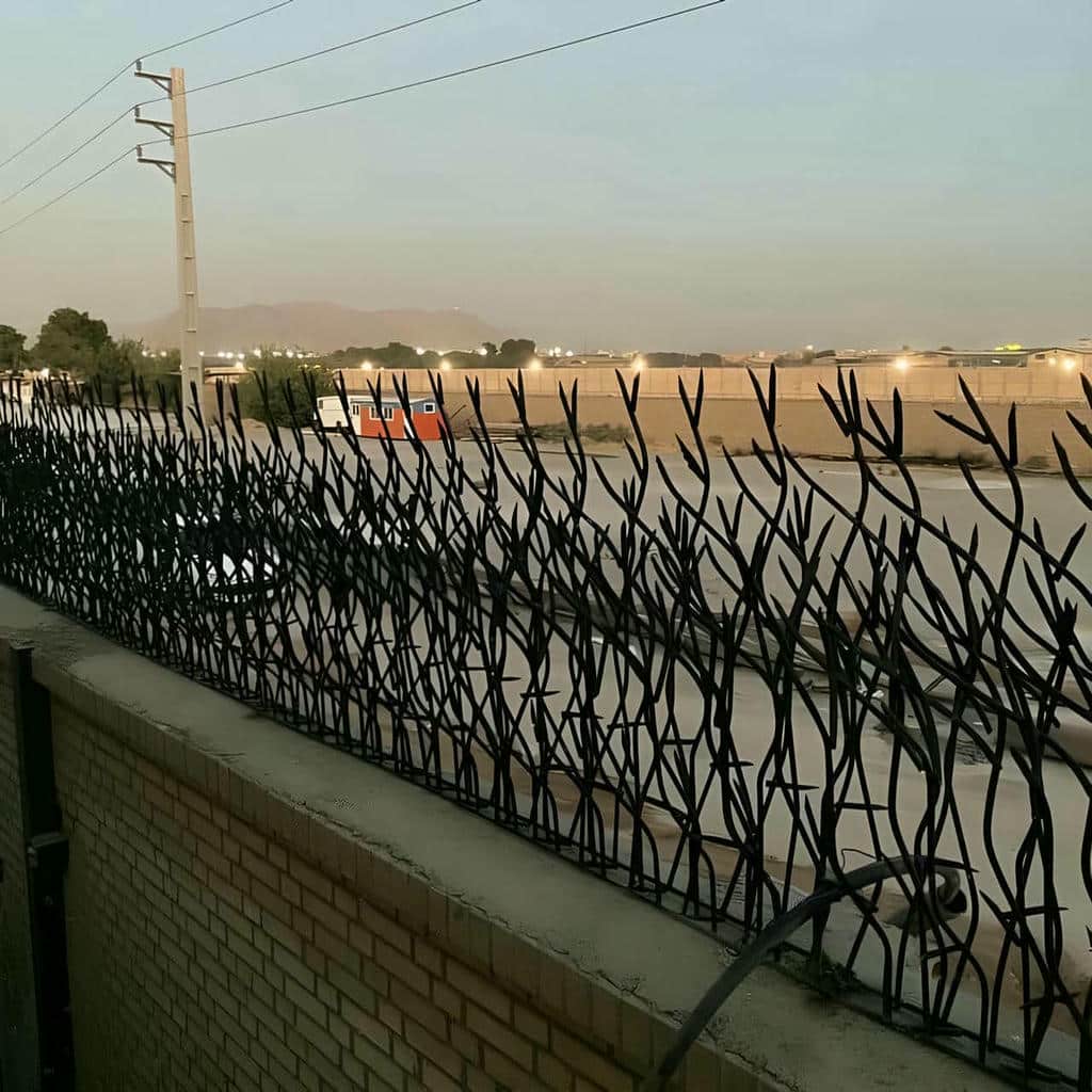حفاظ شاخ گوزنی خاردار با جوشکاری منظم در اتصال ها