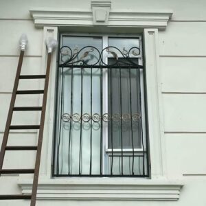 نقش حفاظ پنجره فلزی در افزایش امنیت ساختمان