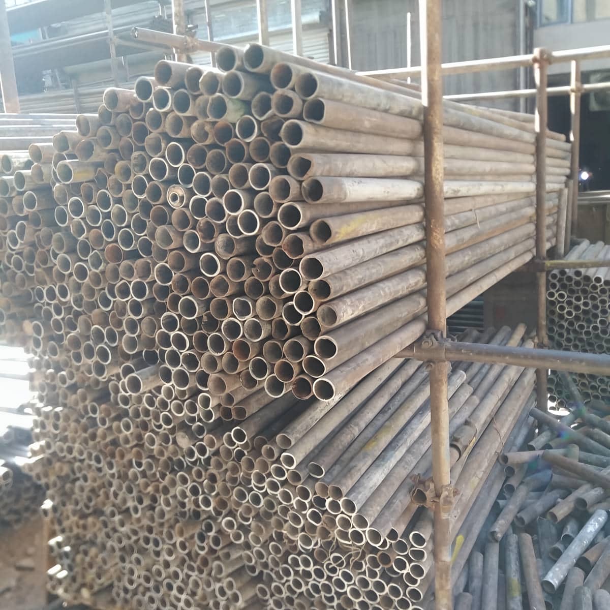 لوله داربست برای روگذر و مسیر موقت کارگاهی لوله داربست برای روگذر و مسیر موقت کارگاهی
