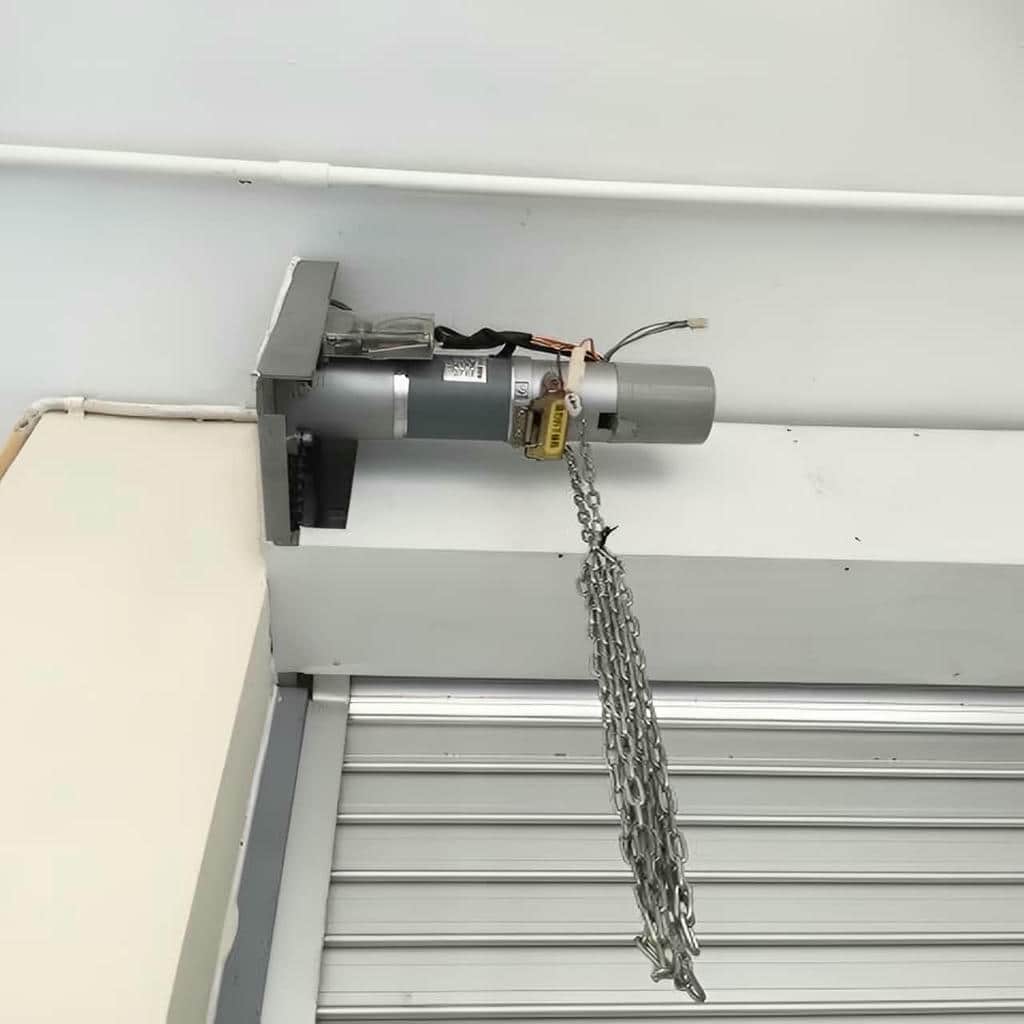 کرکره برقی درب های ورودی مسکونی با موتور مناسب تردد روزانه کرکره برقی درب های ورودی مسکونی با موتور مناسب تردد روزانه