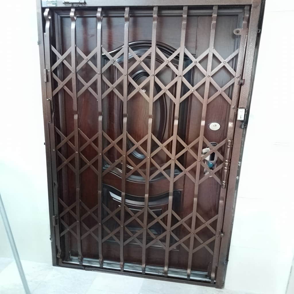 قفل مناسب برای درب آکاردئونی و امنیت واقعی ورودی