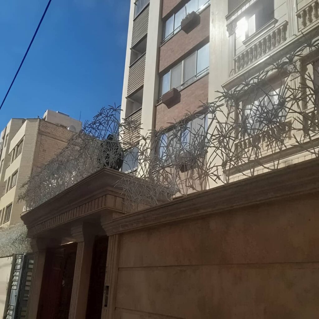 فروش حفاظ دیوار ویلا نمای سنگی با پوشش رنگ بادوام