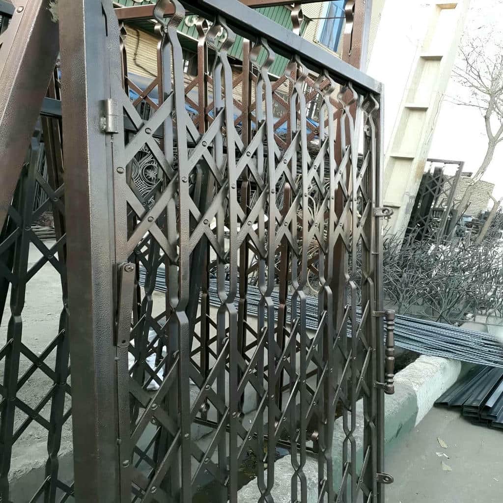 سفارش حفاظ درب ضد سرقت فلزی با قاب تقویت شده