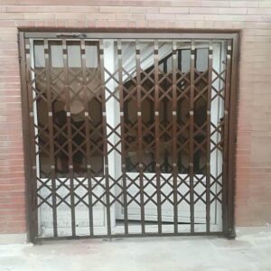 10 مدل درب آکاردئونی برای واحد اداری