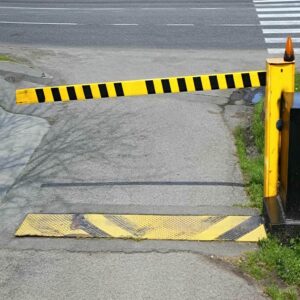 سیستم کنترل تردد پارکینگ سازمانی با راهبند بازویی مقاوم