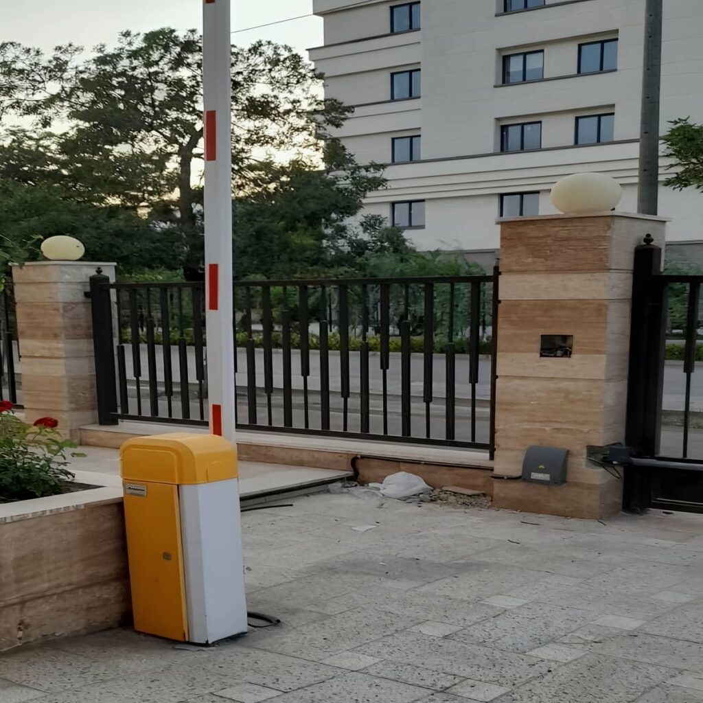 فتوسل راهبند ایمنی خودرو با دسترسی آسان برای سرویس