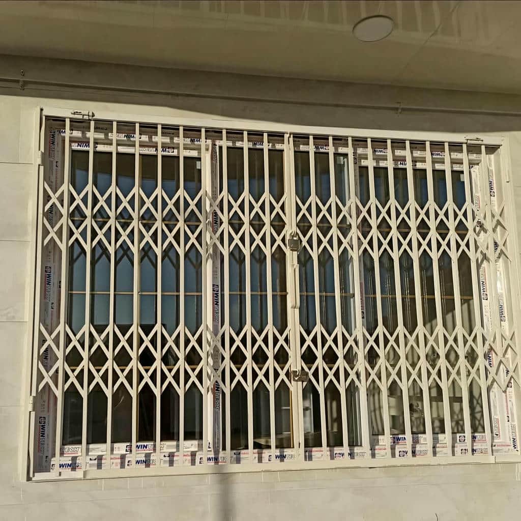 حفاظ پنجره ویلایی نمای باغ فرفورژه برای نمای کلاسیک