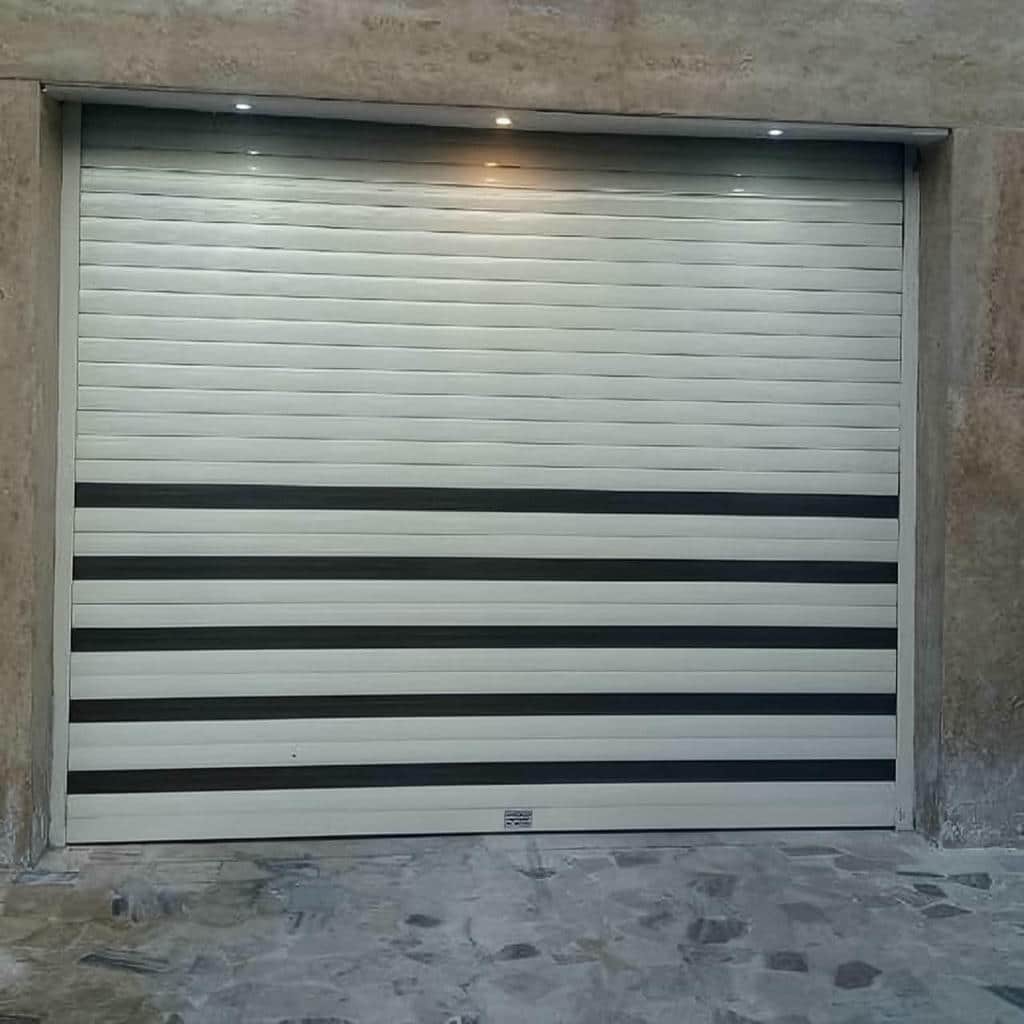 قیمت کرکره برقی ویلا ریموت دار وابسته به ابعاد و تجهیزات
