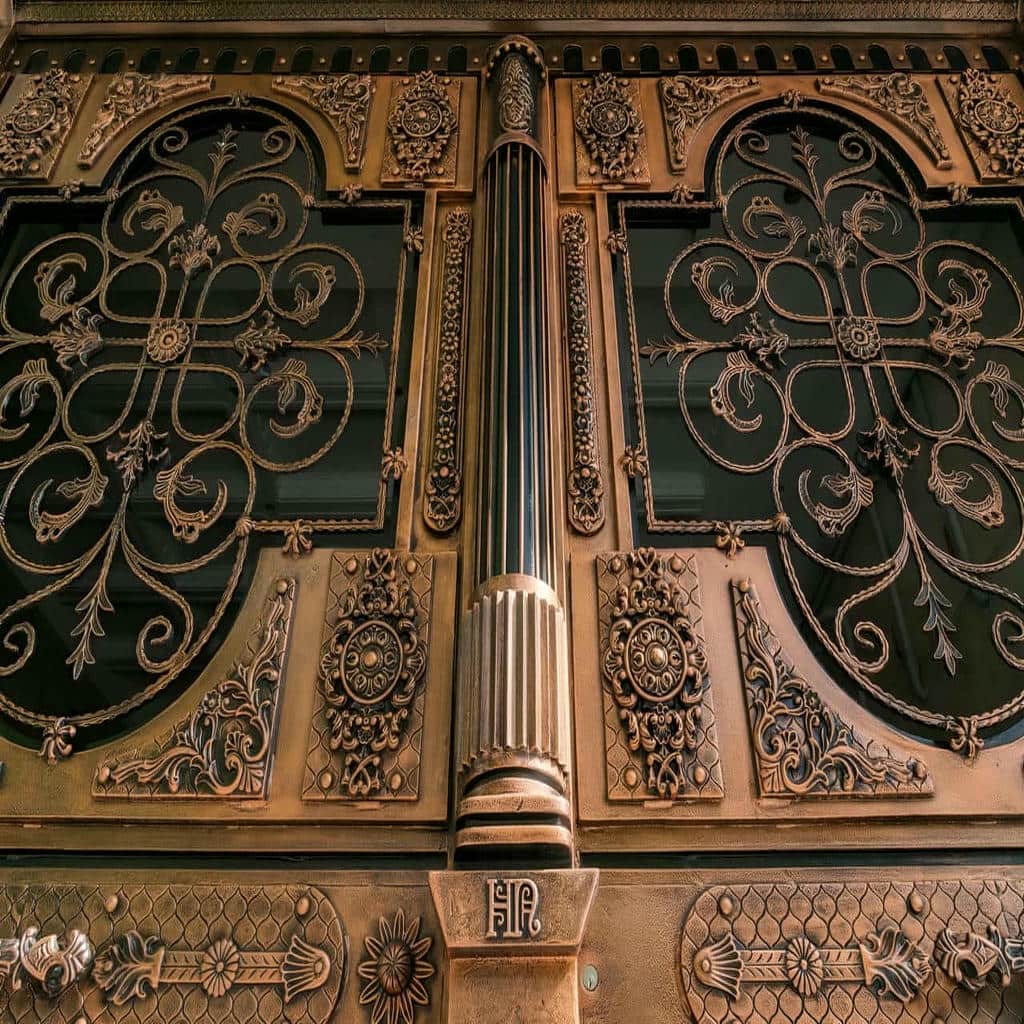 اجرای درب ساختمان مدرن نمای سنگ با رنگ مقاوم