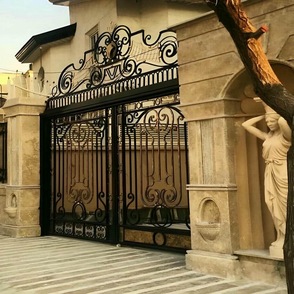 خدمات درب آهنی باغ ماشین رو برای ورودی پرتردد