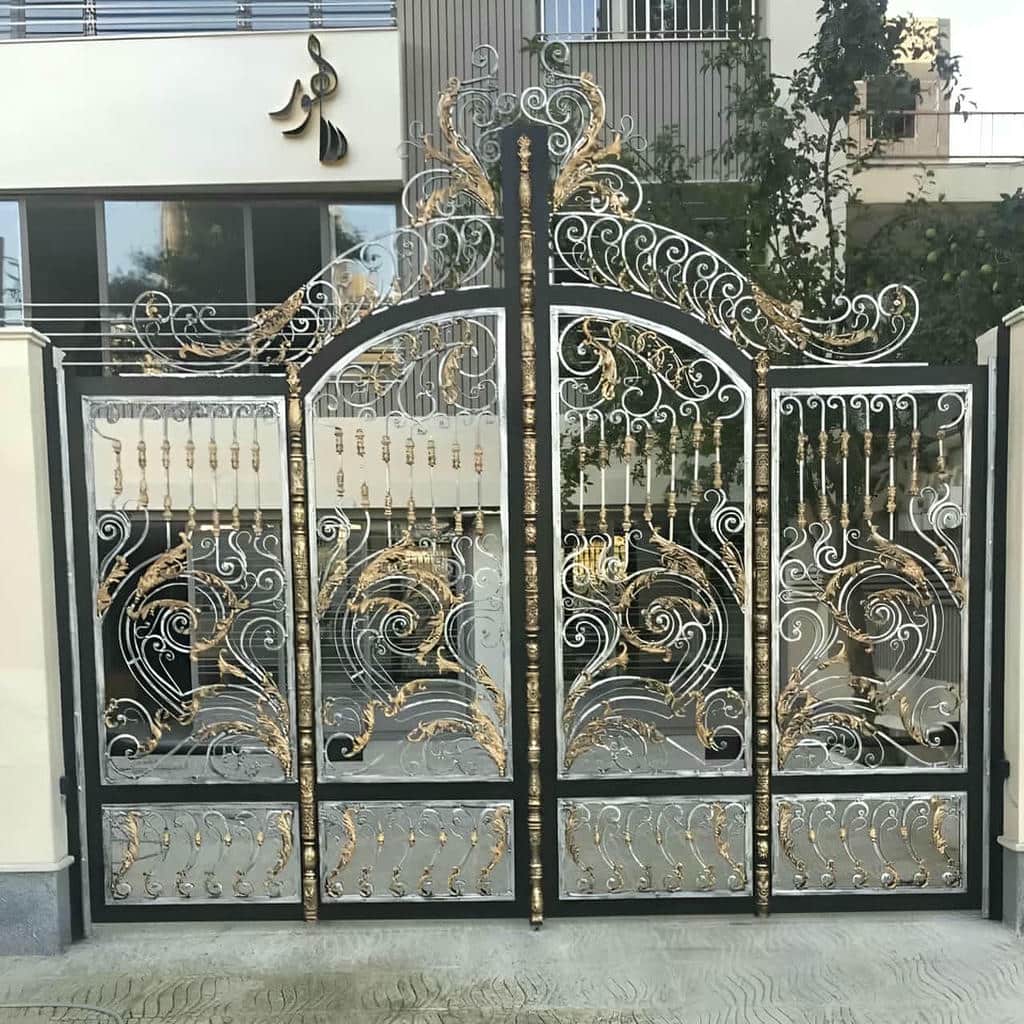 سفارش درب فلزی طرح چوب ورودی برای نمای گرم و مقاوم