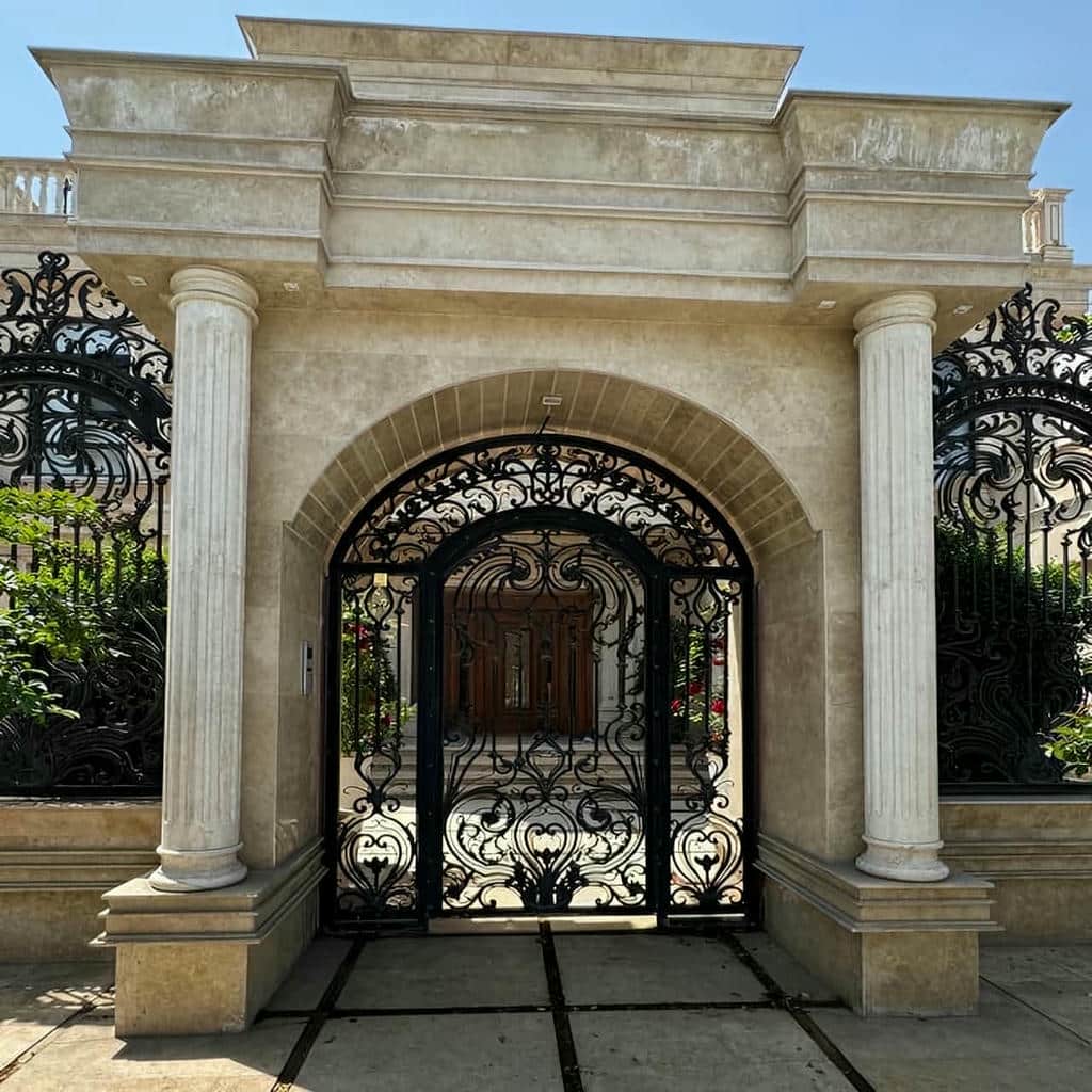 خرید درب حیاط کشویی ریل زمینی برای ورودی پارکینگ