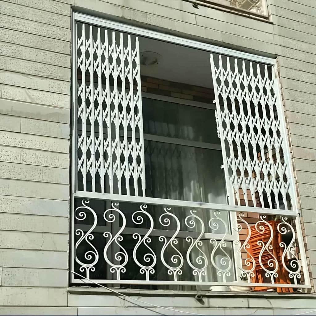 نصب حفاظ پنجره ریلی بازشو بدون گیرکردن مسیر حرکت