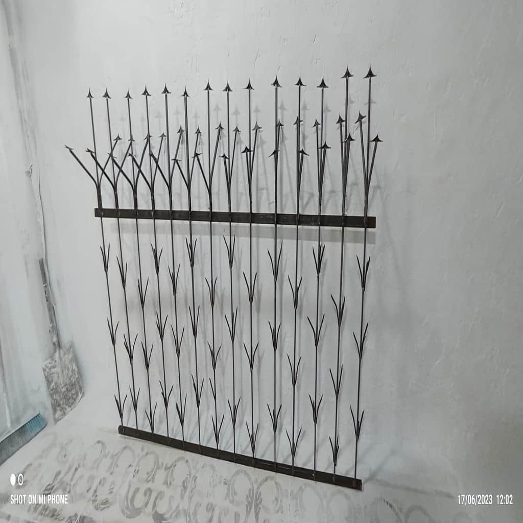14 طرح حفاظ دیوار مدرن خطی