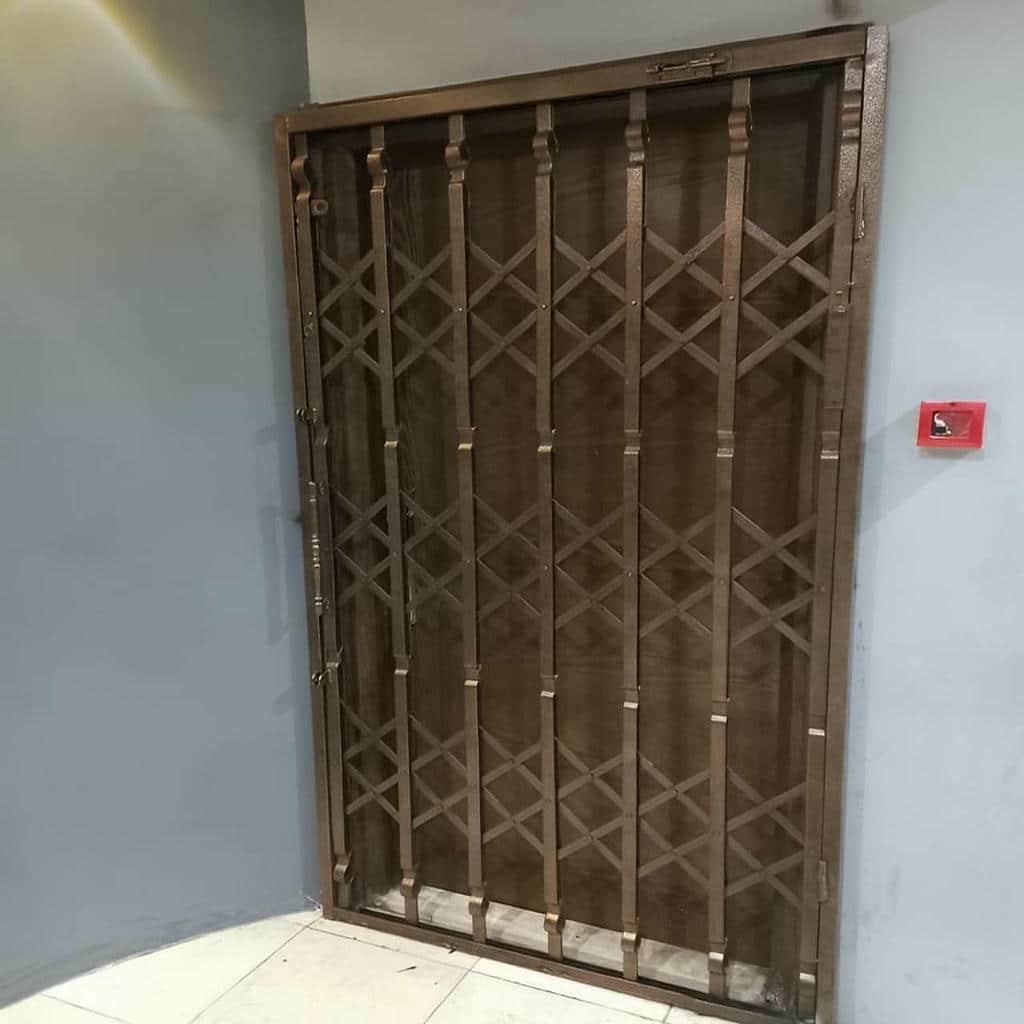 حفاظ کشویی با قطعات حرکتی