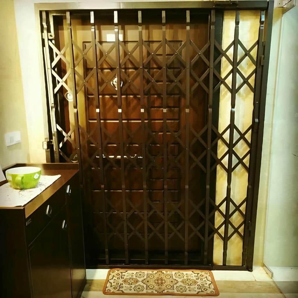 حفاظ آکاردئونی با بدنه فلزی