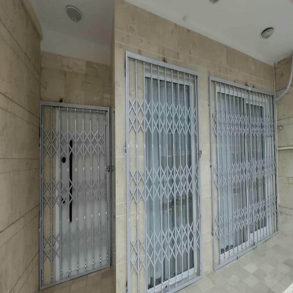 گارد درب آپارتمان با پوشش سطحی