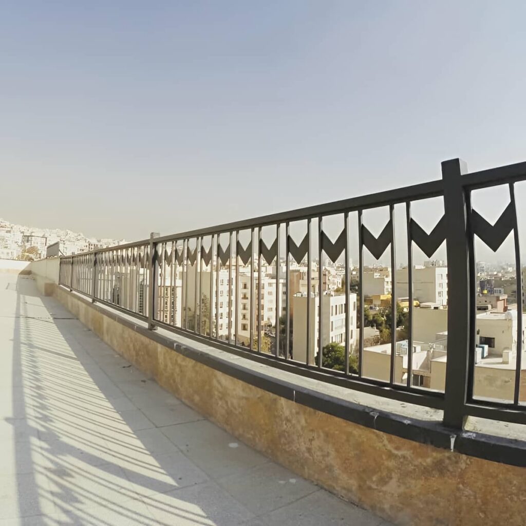 نرده مدرن بالکن با متریال مقاوم