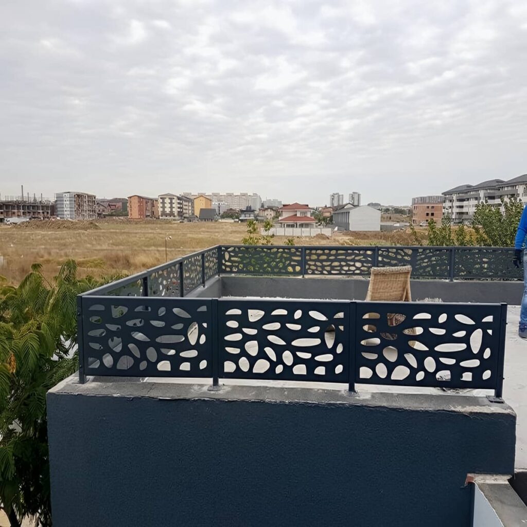نرده دوبلکس سفارشی با متریال مقاوم فلزی