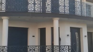 نرده بالکن آپارتمان با طراحی مدرن ساختمان
