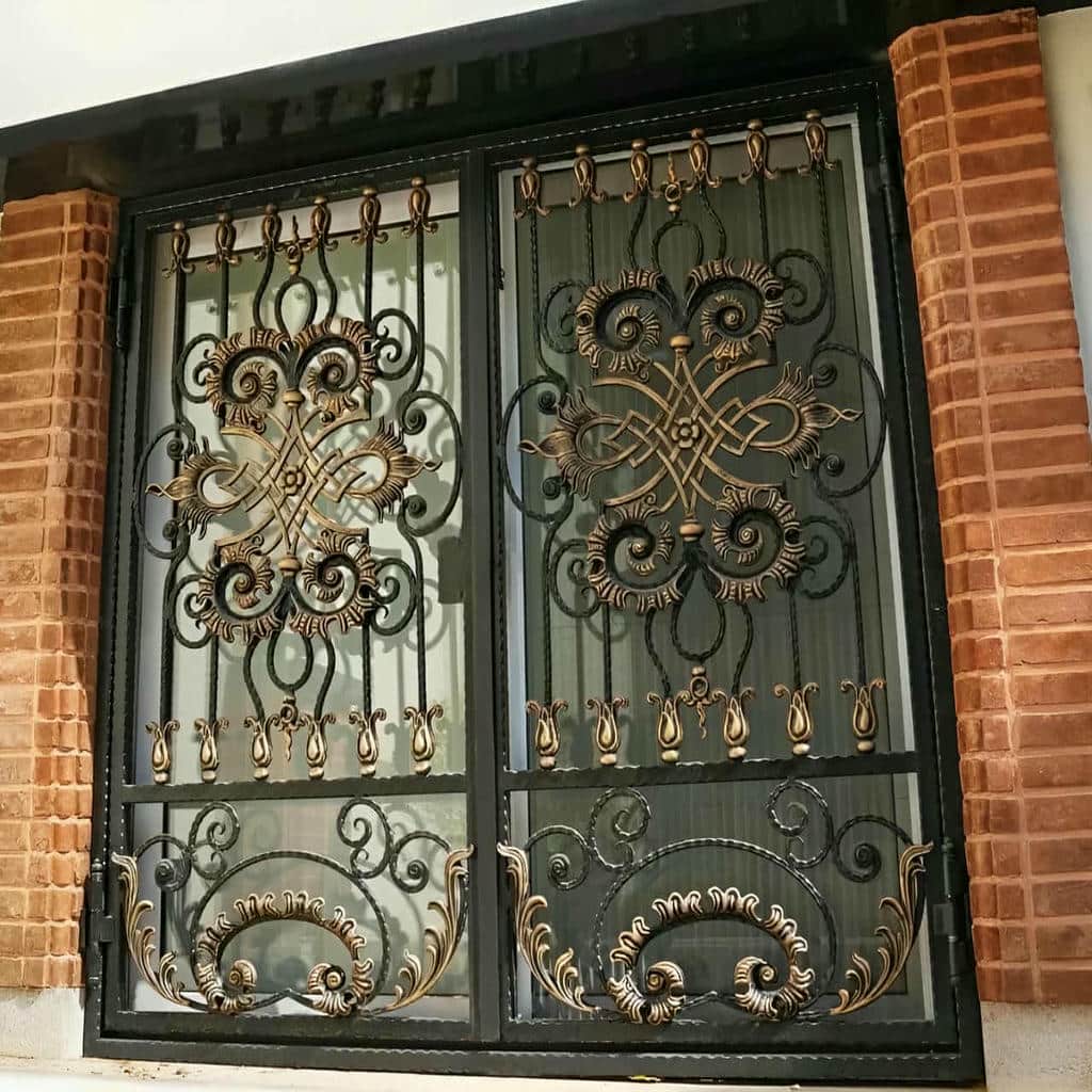 حفاظ پنجره ضد سرقت با طراحی فرفورژه حفاظ پنجره ضد سرقت با طراحی فرفورژه