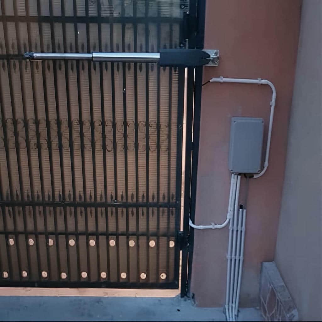 جک الکترومکانیک مناسب درب پارکینگ