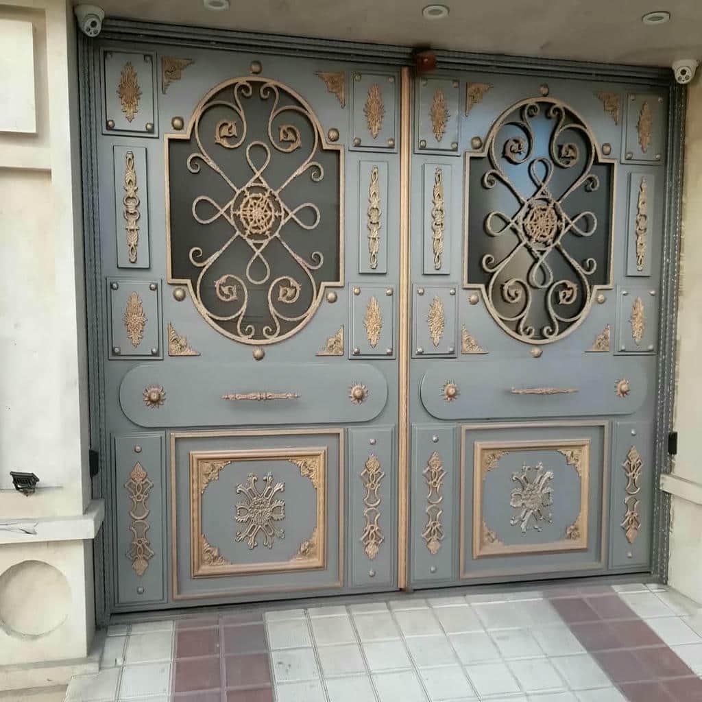 درب باغی با پوشش رنگی