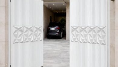 درب ویلا فلزی با طراحی هماهنگ بازسازی