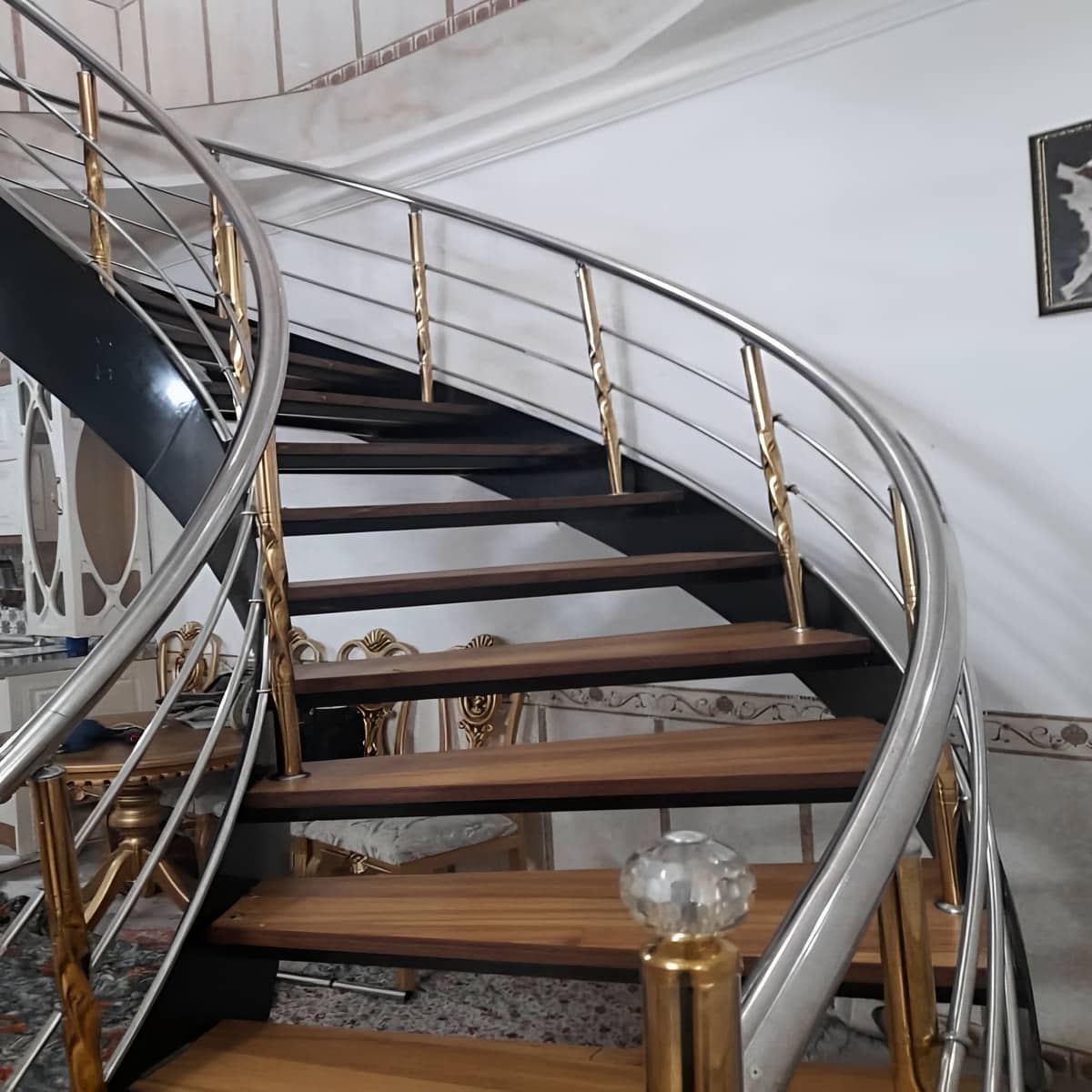 مرکز فروش نرده راه پله با سفارش آسان در همدان و حومه