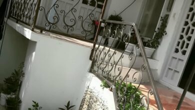 نرده راه پله مشکی مات کنار ورودی استان خوزستان
